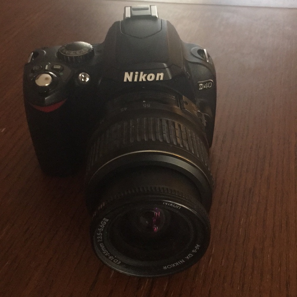 Nikon D40